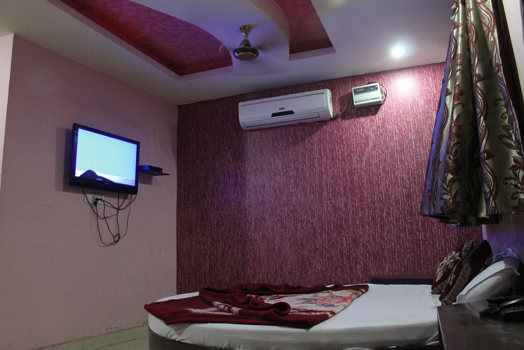 ניו דלהי Hotel Hridey Inn מראה חיצוני תמונה